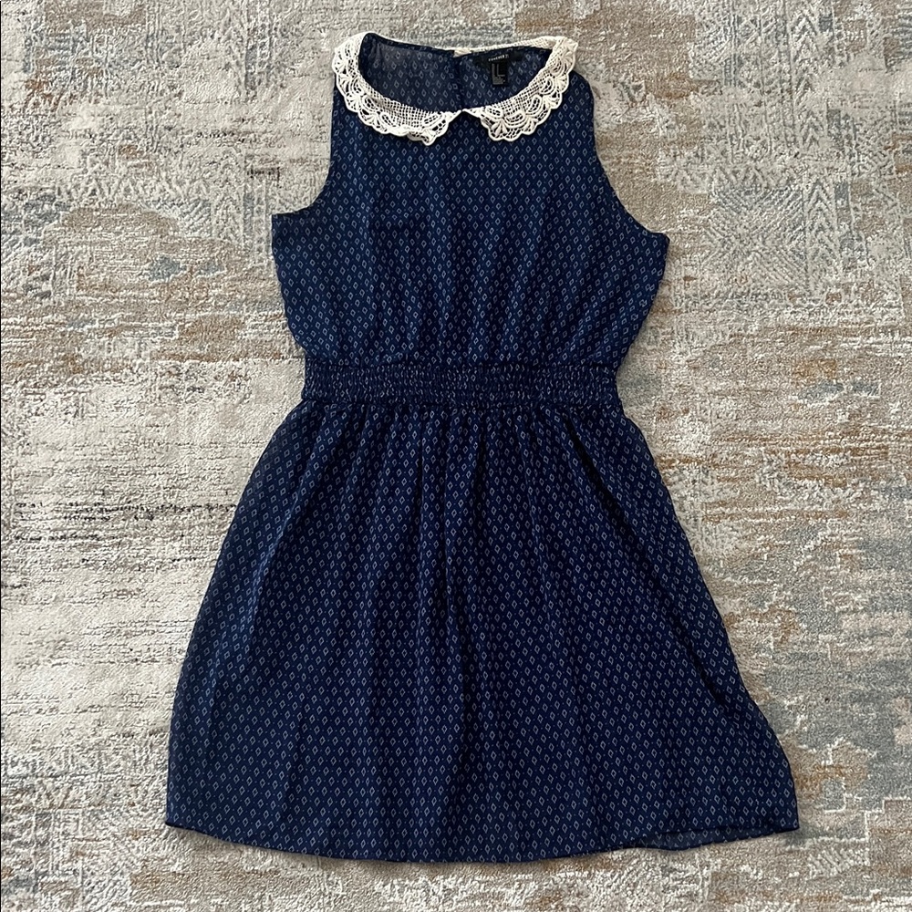 ‼️ Forever 21 Navy Dress with Lace Collar ‼️